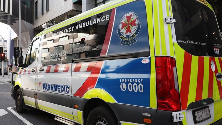 New protocols would see police attend mental health-related call outs only where necessary. (Con Chronis/AAP PHOTOS)