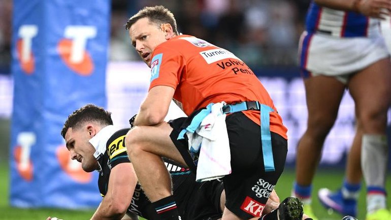 Nathan Cleary has voiced support for the rival who broke his leg. (Dan Himbrechts/AAP PHOTOS)