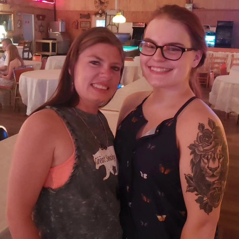 Ms Ulshoffer's niece (pictured right) has set up a Go Fund Me for the mother-of-two in the wake of the tragedy.
