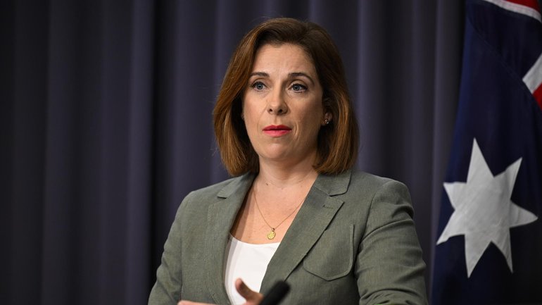 Communications Minister Anika Wells pent almost $100,000 on flights for her and her staff to New York. NewsWire / Martin Ollman