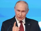 A Victorian man allegedly tried to help Russian intelligence.