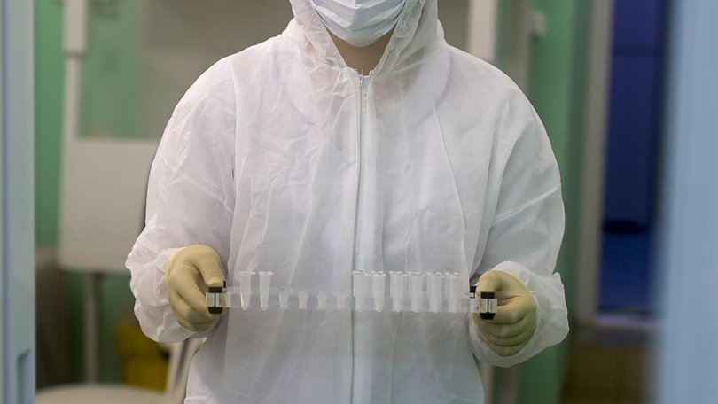 A laboratory worker at a plague research institute in Siberia has fallen ill and died in undisclosed circumstances, prompting authorities to quarantine dozens of people and the head of Russia’s health watchdog to fly to the Irkutsk region.