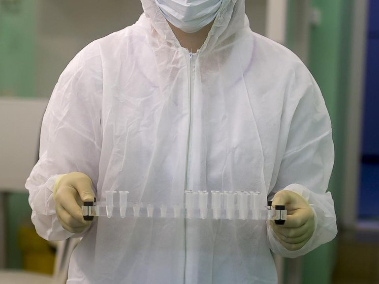 A laboratory worker at a plague research institute in Siberia has fallen ill and died in undisclosed circumstances, prompting authorities to quarantine dozens of people and the head of Russia’s health watchdog to fly to the Irkutsk region.