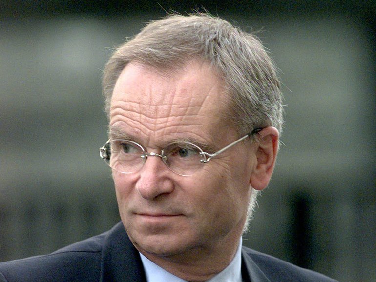 Jeffrey Archer, a bestselling British author, politician, philanthropist, athlete and one-time jailbird died Monday at his home in London.