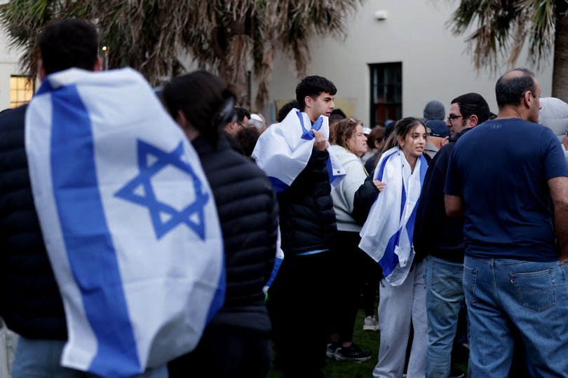 Hundreds gather at Bondi Pavilion to mark three years since the October 7th Hamas attacks on Israeli. Jane Dempster/Newswire.