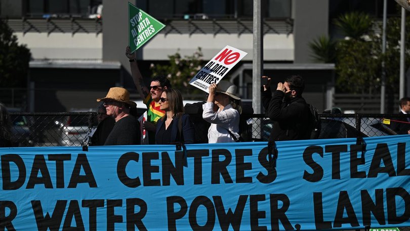 Data centres will need to offset their electricity consumption with renewable energy investment. (James Ross/AAP PHOTOS)
