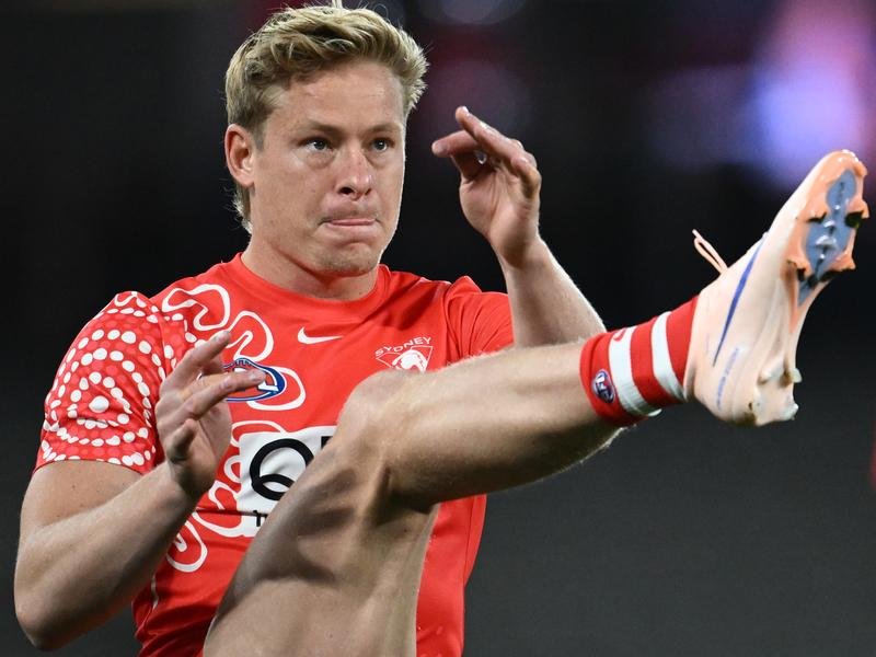 Embattled Swans vice-captain Isaac Heeney says he feels positive about the future. (Joel Carrett/AAP PHOTOS)