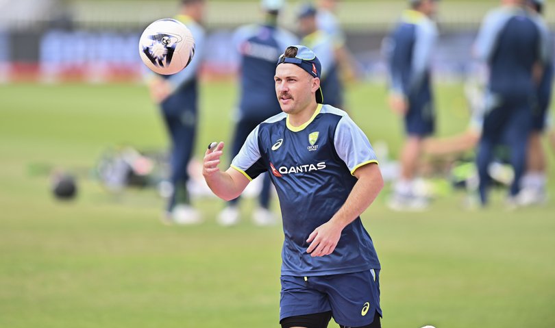 DURBAN, SOUTH AFRICA - OCTOBER 11:  Australia players warm up during day 3 of the 1st Dafabet Test match between South Africa and Australia at Hollywoodbets Kingsmead Stadium on October 11, 2026 in Durban, South Africa. (Photo by Gerhard Duraan/Gallo Images/Getty Images)