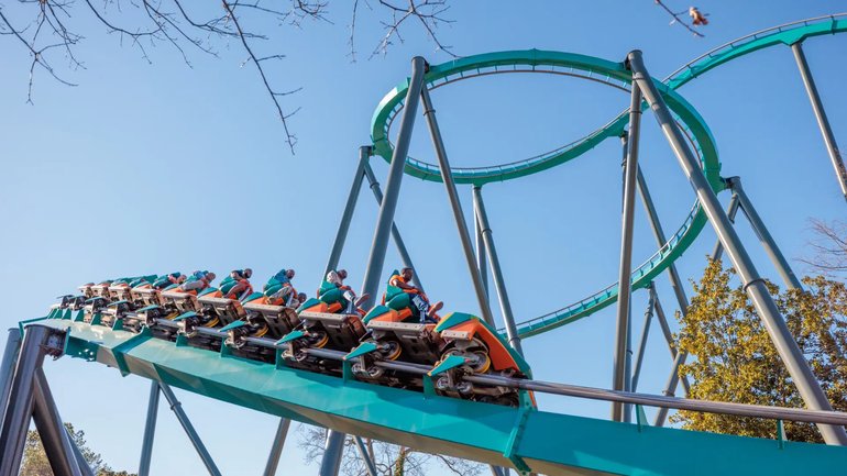 The ride reaches speeds of 136kmph and features a 77 metre drop.