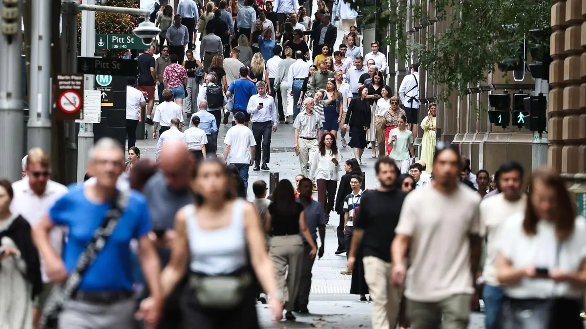 Australian business confidence hits the doldrums amid surge in oil prices: NAB