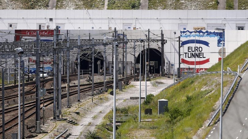 Nineteen people have been injured in an accident at a platform of the Eurotunnel near Calais.