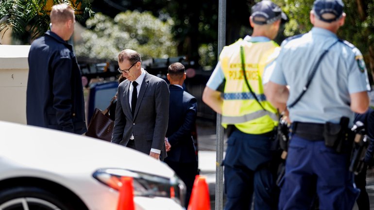 Mr Hatfield spotted outside the Paddington home. NewsWire / Nikki Short