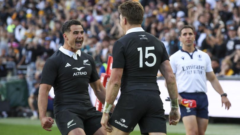 The All Blacks have inflicted yet another heavy defeat on the Wallabies. (David Neilson/AAP PHOTOS)