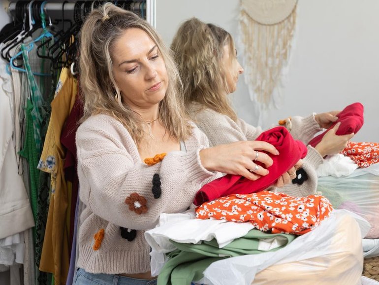 Australians are expected to donate a record volume of quality pre-loved clothes. (Chris Pavlich/AAP PHOTOS)