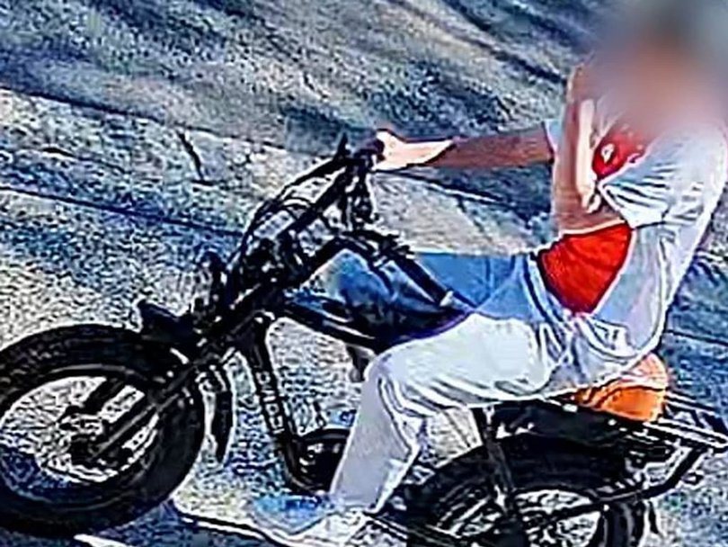 Police have released CCTV images of a man who may be able to assist with their inquiries. Picture: NSW Police