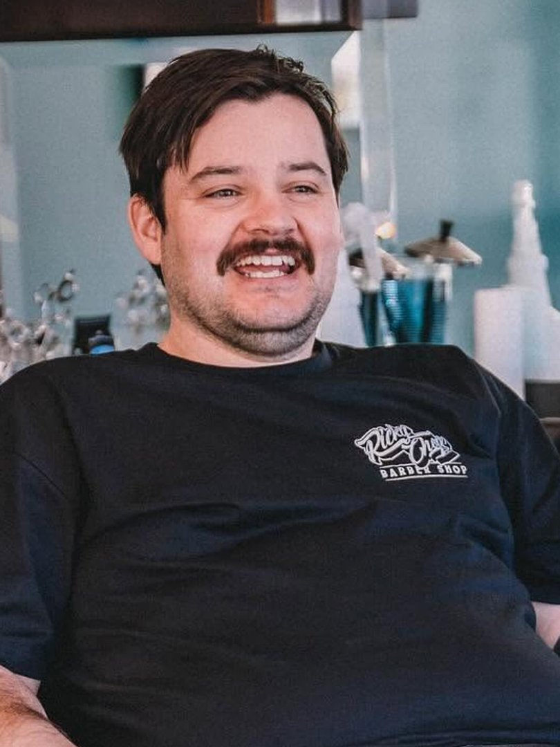 Hero barber Ricky Jefferies who pulled the driver from the 4WD and performed a citizens arrests has been praised by the Prime Minister.