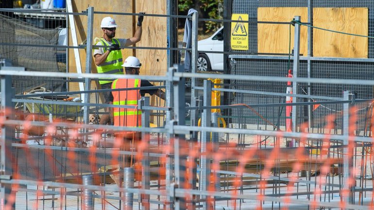 Worker shortages and higher fuel prices are contributing to higher costs of construction. (Michael Currie/AAP PHOTOS)