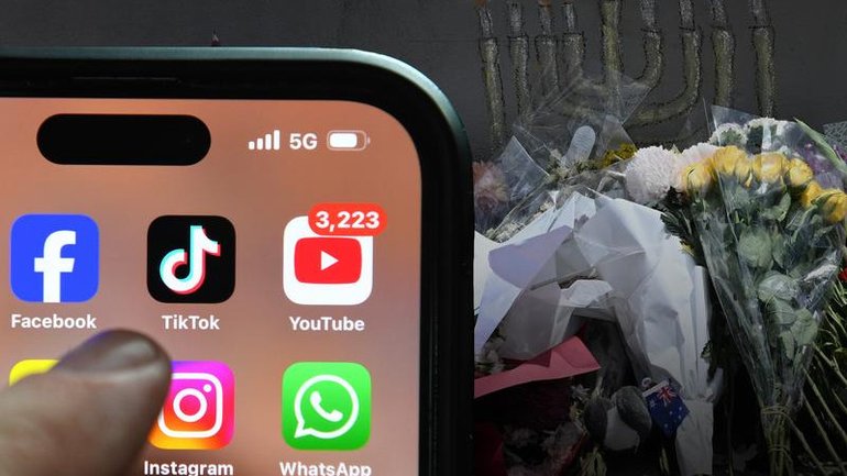 A parliamentary committee will hear from agencies about social media's role in radicalisation. (Susie Dodds/AAP PHOTOS)