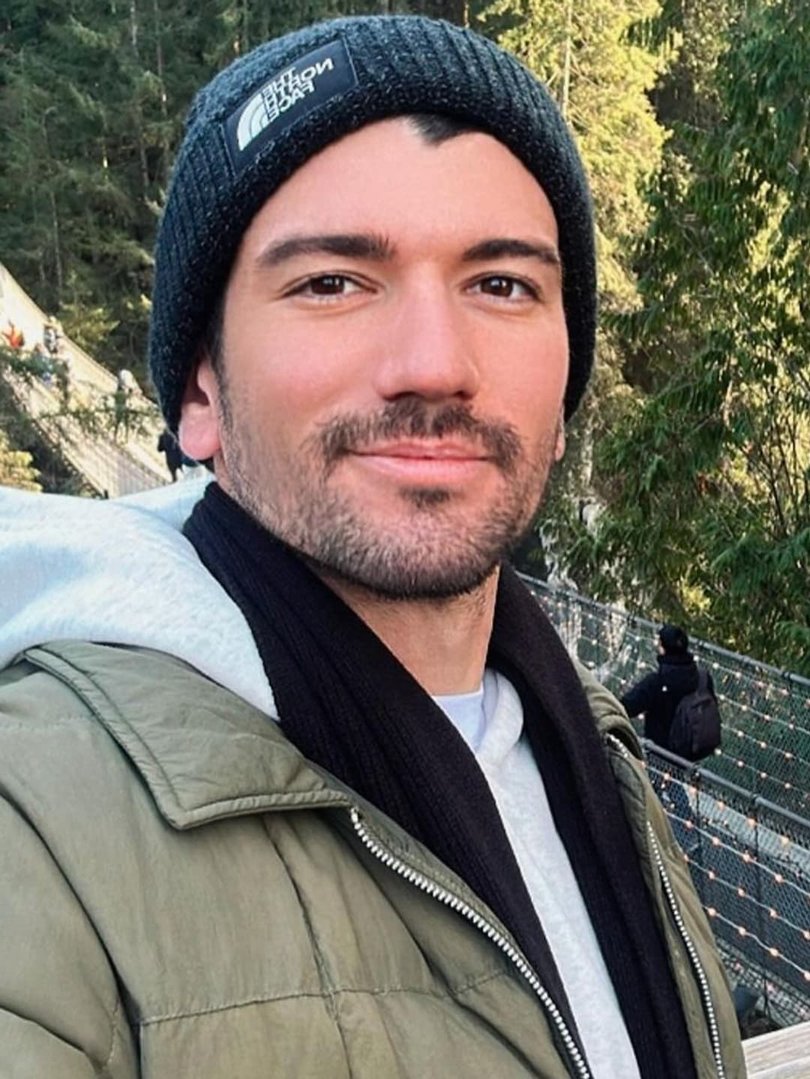Luke Davies was a Qantas host. Picture: Instagram.
