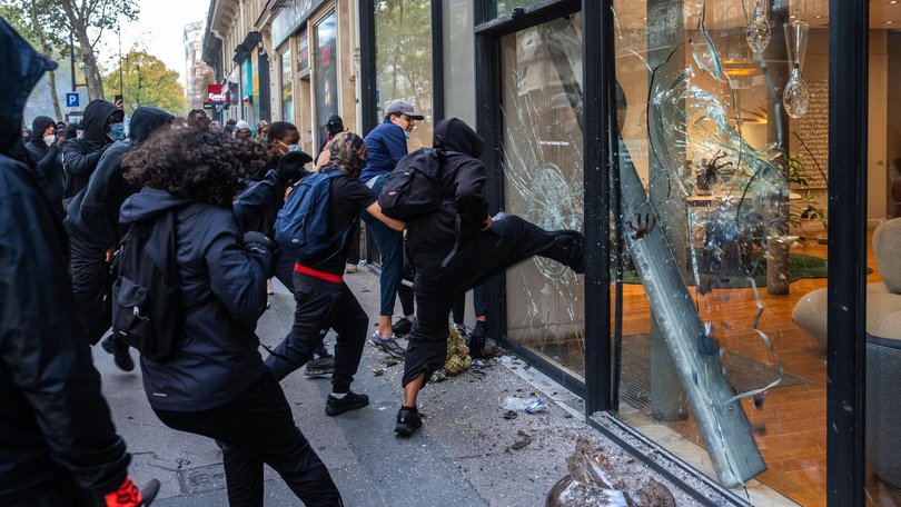 High-end shops and boutiques were vandalised and looted during the demonstrations on October 17