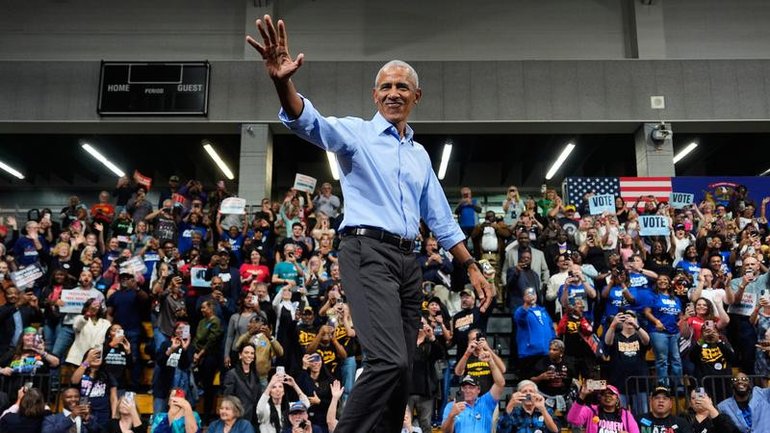 Former president Barack Obama remains the Democratic Party's best motivator. (AP PHOTO)