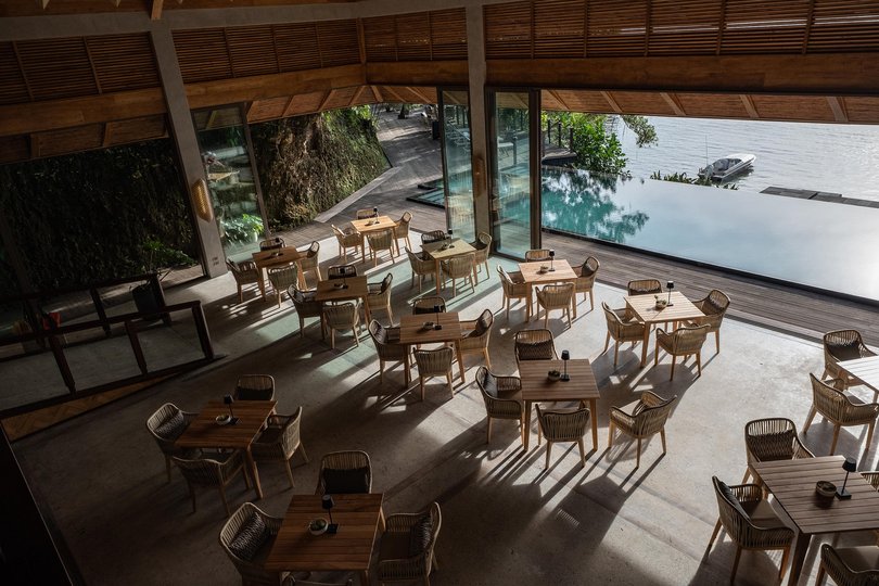 Manami Lingaw Restaurant.
