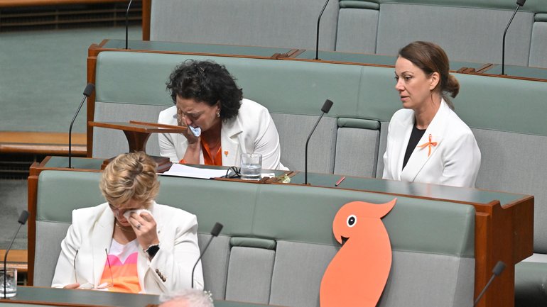Independent member for Kooyong Monique Ryan, Independent member for Mackellar Sophie Scamps and Independent member for Wentworth Allegra Spender during tributes to Independent member for Indi Helen Haines in the House of Representatives at Parliament House in Canberra, Monday, October 26, 2026. (AAP Image/Mick Tsikas) NO ARCHIVING MICK TSIKAS