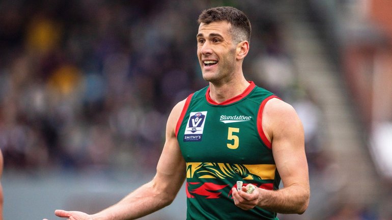 Robbie Fox has been sacked by Tasmania.
