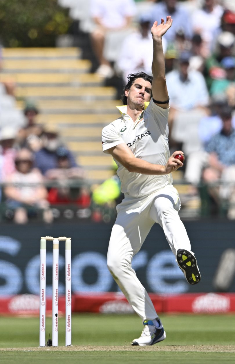 CAPE TOWN, SOUTH AFRICA - OCTOBER 27: Pat Cummins of Australia during day 1 of the 3rd Dafabet Test match between South Africa and Australia at YesPlay Newlands on October 27, 2026 in Cape Town, South Africa. (Photo by Ashley Vlotman/Gallo Images/Getty Images)