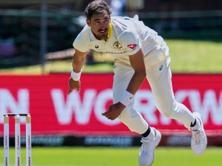 Mitchell Starc took 6-72 to keep Australia in contention in the third Test against South Africa.  (AP PHOTO)