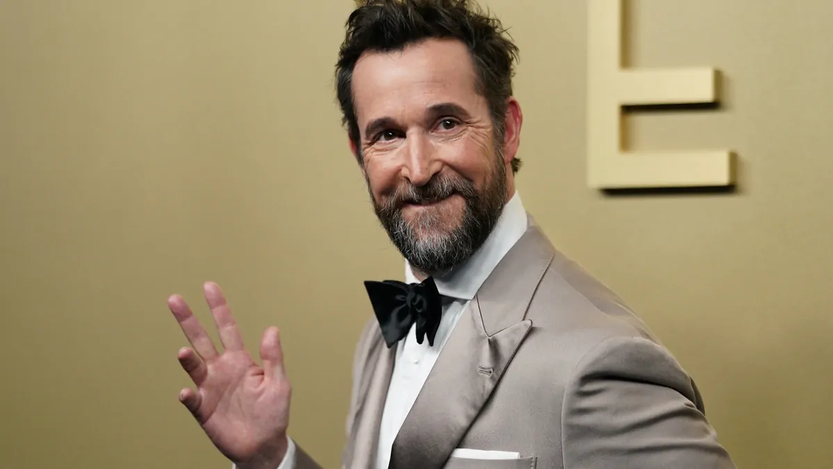 People’s Sexiest Man Alive: Noah Wyle is absolutely what sexy looks like in 2026 People’s Sexiest Man Alive: Noah Wyle is absolutely what sexy looks like in 2026