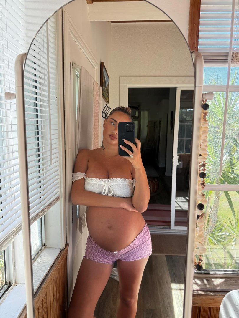 Sahara Ray pictured while pregnant. 