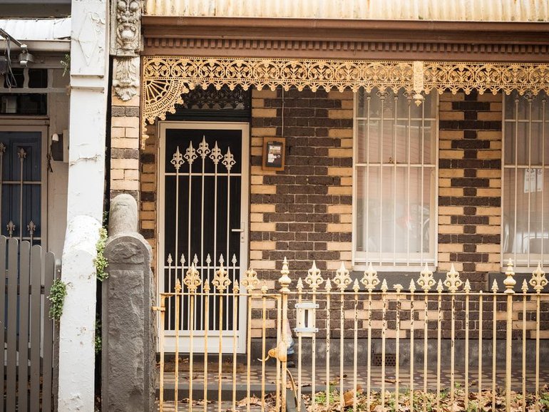 An advocacy group says hardly any rental properties are inspected to see in they meet standards. (Christopher Hopkins/AAP PHOTOS)
