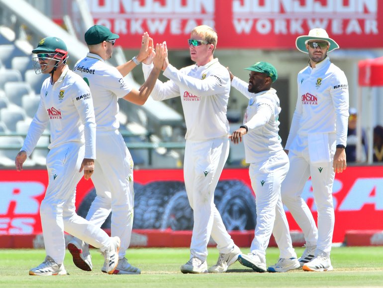 Simon Harmer looms as the key threat on day five.